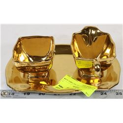 ROYAL WINTON CREAM AND SUGAR SET WITH TRAY