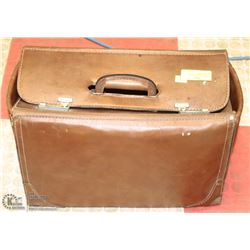 VINTAGE LOCKING LEATHER DOCUMENT BOX