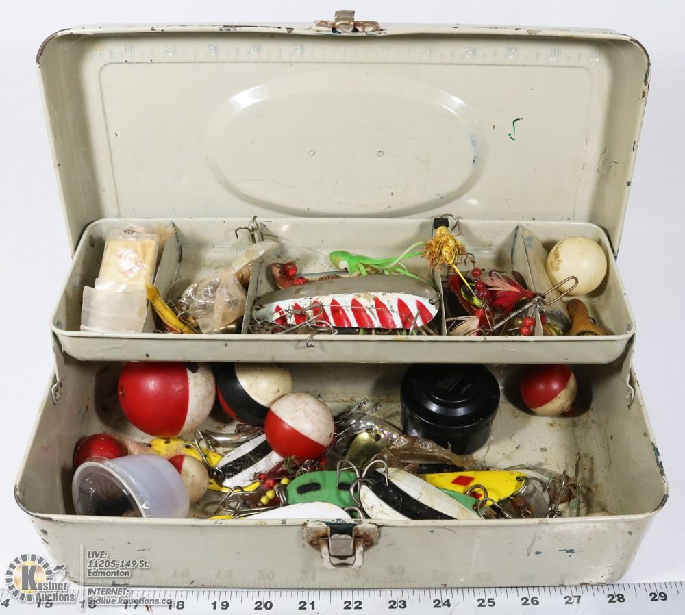 vintage fishing tackle boxes