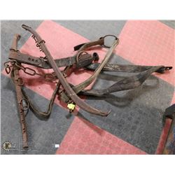2 HORSE REINS WITH LEATHER.