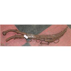 PAIR OF ANTIQUE METAL HORSE HAINES, ON CHOICE