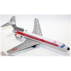 VINTAGE TWA TIN AIRPLANE 727 MADE IN JAPAN.
