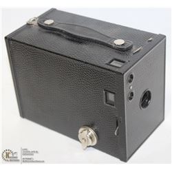 ANTIQUE HAWKEYE BOX CAMERA.