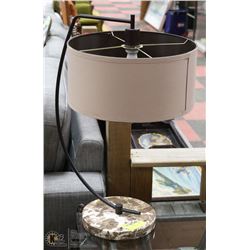 MODERN MARBLE BASED TABLE LAMP.