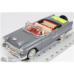 SILVER 1955 CHEVROLET BEL AIR 1:18 MADE BY ERTL.