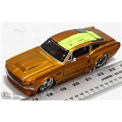 1967 FORD MUSTANG GT - SCALE: 1/24 -