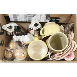 BOX WITH MISC OLD KITCHEN ITEMS