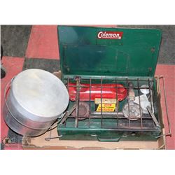 COLEMAN CAMPSTOVE WITH SET OF 70'S NESTING POTS