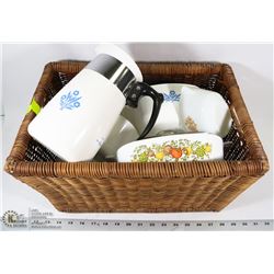 BASKET OF CORNINGWARE INCL COFFEE POT, BAKEWARE