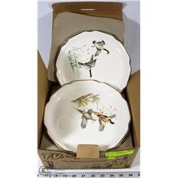 VINTAGE TV SNACK DISH SET