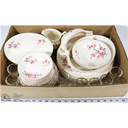 32 PIECES OF VINTAGE DISHES/GRAVY BOAT ETC.