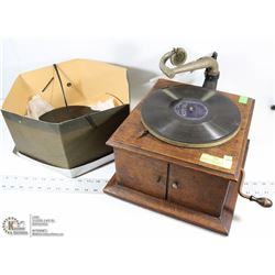 WORKING ANTIQUE VICTOR BERLINER GRAMAPHONE