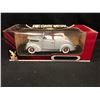 Image 1 : DIE-CAST METAL COLLECTION DELUXE EDITION 1937 FORD V8 CONVERTIBLE 1/18 SCALE (IN BOX)