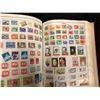 Image 5 : WORLD STAMP BOOK