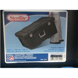 New heavy duty storage tote with double latches and padlock 32 x 18 x 14 high