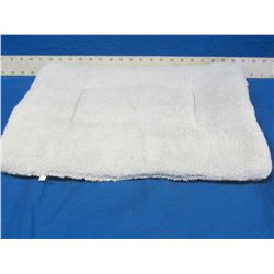 New pet bed / reversable soft and plush