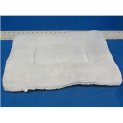 New pet bed / reversable soft and plush