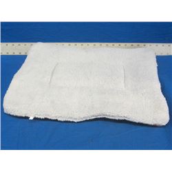 New pet bed / reversable soft and plush