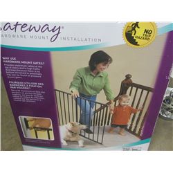 New Kid co Safeway gate for top of stairs or doorways