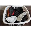 Image 1 : TOTE OF GLOVES AND MITTENS