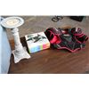 Image 3 : TOTE OF BASEBALL BASES AND HOCKEY PADS