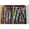 Image 2 : LOT OF MILLING BITS AND MACHINIST BITS AND CHUCK