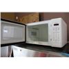 Image 2 : WHITE GALAXY MICROWAVE