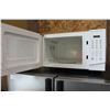 Image 2 : WHITE KENMORE MICROWAVE