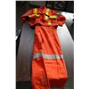 Image 8 : LOT OF LARGE SAFETY GEAR TWO JACKETS AND COVERALLS