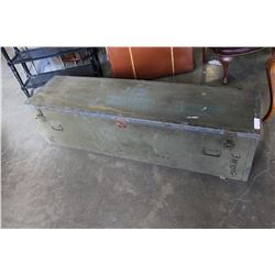 VINTAGE US WOOD EQUIPMENT CHEST