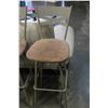 Image 2 : 3 MICROFIBER BAR STOOLS