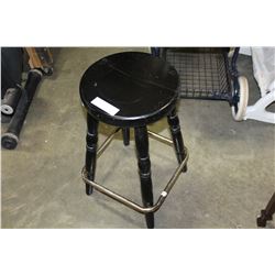 BLACK STOOL