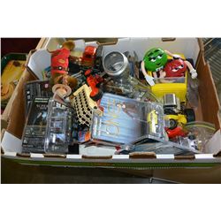 TRAY OF TOY CARS AND COLLECTIBLES