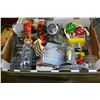 Image 1 : TRAY OF TOY CARS AND COLLECTIBLES