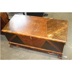 HONDERICH FURNITURE CEDAR CHEST