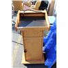 Image 1 : OAK SOUND CRAFT PODIUM WITH COVER