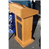 Image 2 : OAK SOUND CRAFT PODIUM WITH COVER