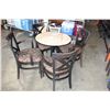 Image 2 : MARBLE AND CAST IRON PEDESTAL TABLE WITH FOUR CHAIRS CRACKED MARBLE
