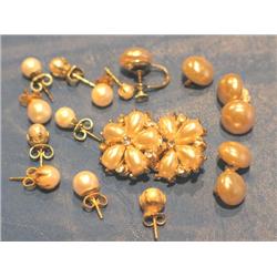 LOT, EARRINGS & BUTTONS
