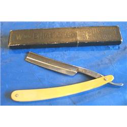 WM. ELLIOT 21 4/8 STRAIGHT RAZOR