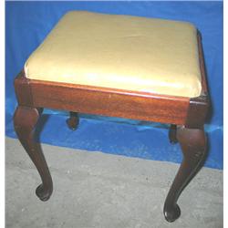 19-1/2"H MAHOGANY SEWING STOOL (MATCHES L#318
