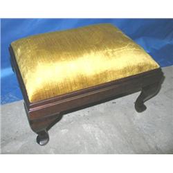 10"H MAHOGANY FOOT STOOL