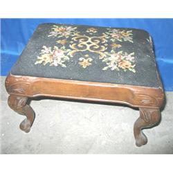 11-1/1"H WOOD FOOT STOOL