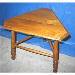 16"H TRIANGULAR END TABLE *WE WILL NOT SHIP T