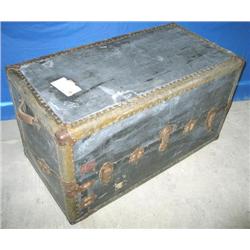INDESTRUCTO 23"HX22"WX42"L STEAMER TRUNK *WE