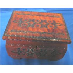 4-1/2"H HAND CARVED WOOD BOX W/KEY