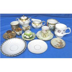 LOT, ASSORTED TEACUPS & SAUCERS (19 PC)