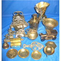 LOT, ASSORTED DECOR PIECES, MOSTLY BRASS (22