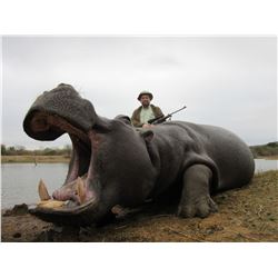 7 DAY NAMIBIA SAFARI FOR 1 HUNTER AND 1 NON HUNTER