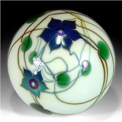 299: Lundberg Studios 1975 Flower Paperweight